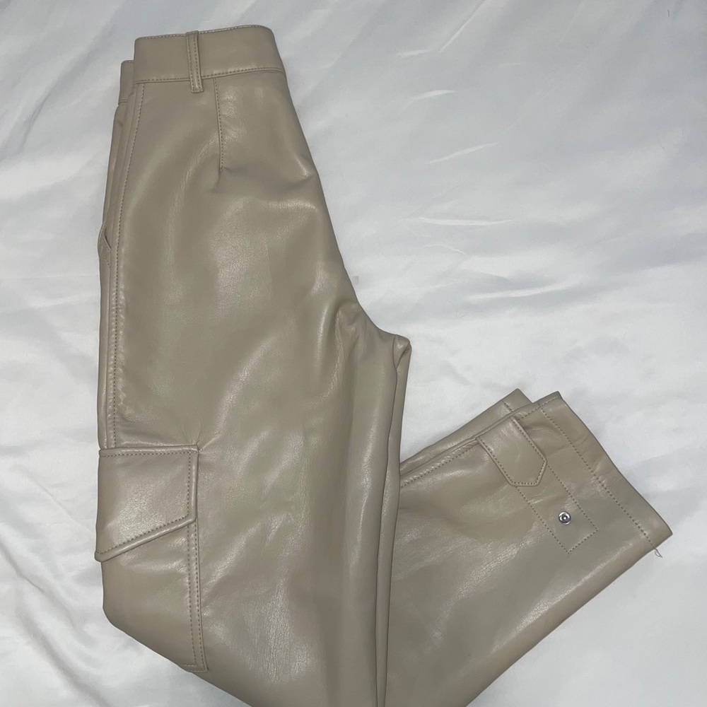 Wilfred Modern Cargo Vegan Leather Pant in Size 00 - Picture 2 of 4